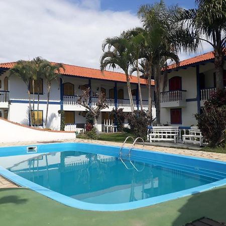 Residencial Colonial Amarelo A 150M Da Praia De Mariscal Aparthotel Бомбиняс Екстериор снимка