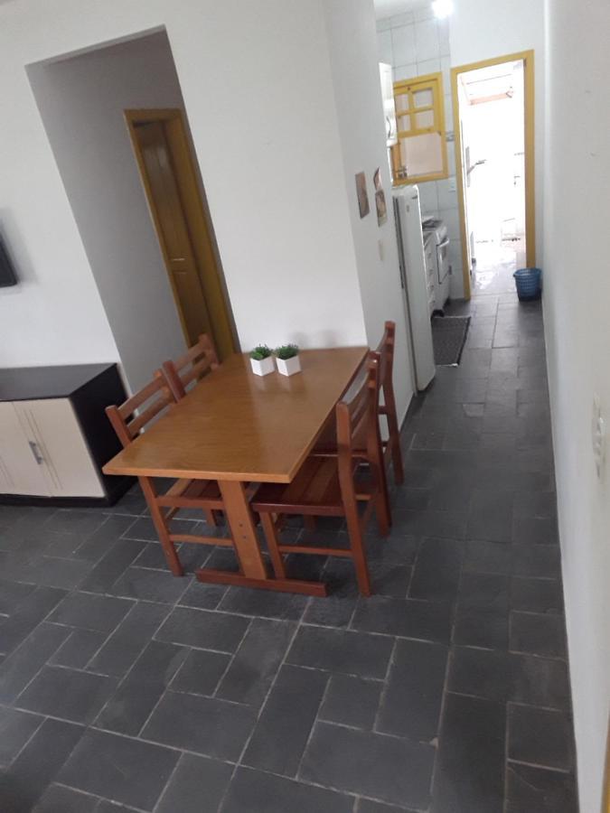 Residencial Colonial Amarelo A 150M Da Praia De Mariscal Aparthotel Бомбиняс Екстериор снимка