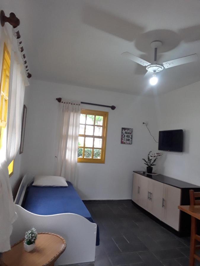 Residencial Colonial Amarelo A 150M Da Praia De Mariscal Aparthotel Бомбиняс Екстериор снимка